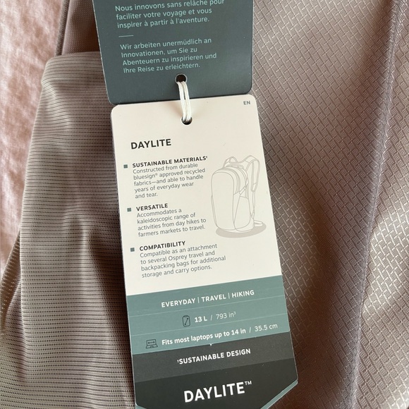 OSPREY NWT Daylite “Concrete Gray” Backpack - Picture 6 of 7